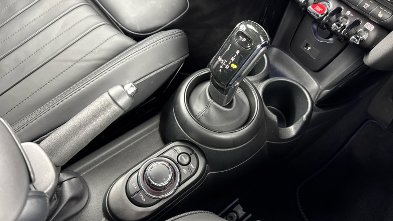 MINI Hatchback 1.5 Cooper Exclusive Premium 5dr Auto Petrol Hatchback